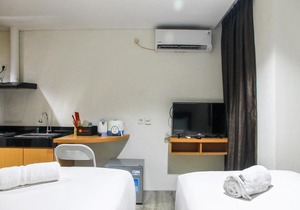 Cozy Studio Room Bintaro Icon Apartment By Travelio in Jurangmanggu