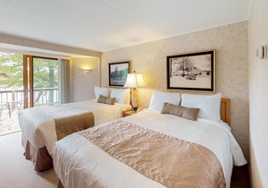 Dog-friendly, lakefront studio w/ shared dock, sports courts & game room in Eagle River