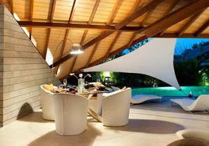Dreamy Seminyak Hideaway by the Sea – Villa 1086