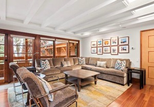 Fasching Haus Unit 10, Condo w/Private Deck, Great Views, 2 Blocks to Downtown Aspen in Aspen