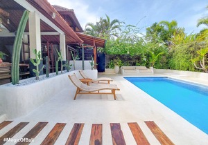 Highly Appreciated Antique style villa near the Beach and Restaurants
