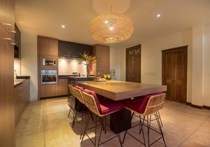 Large Groups,9 BDR,Close To Beach,Great Inclusions