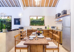 Lovely 3 Bedroom Villa CLOSE to BEACH