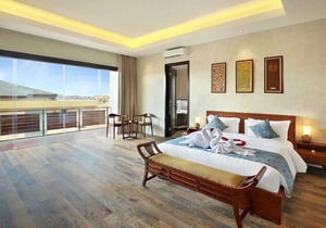 Luxurious & Premier MRC 2-Bedroom Villa #B11