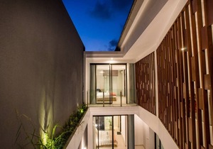 Modern minimalist walk to Berawa beach