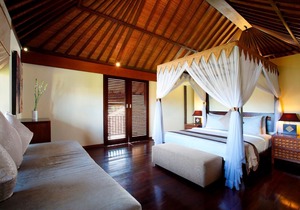 One Bedroom Villa in Berawa, Canggu, with a private plunge pool and kitchen