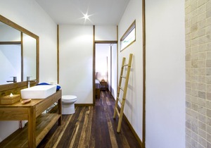 ORORA B4-NEW SPOT in the heart of CANGGU; 2 bedroom 400 m from the beach.