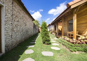 ORORA B5-NEW SPOT in the heart of CANGGU; 2 bedroom 400 m from the beach.