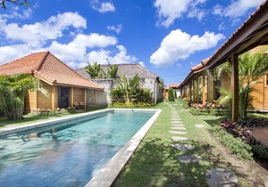 ORORA B6-NEW SPOT in the heart of CANGGU; 2 bedroom 400 m from the beach