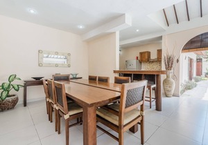 Peaceful 4BR Villa In The HEART Of Seminyak - ONLY 4Min Drive To Seminyak Square