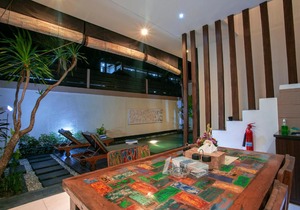 Racca Villa 1 Bedroom in border line Seminyak , Legian