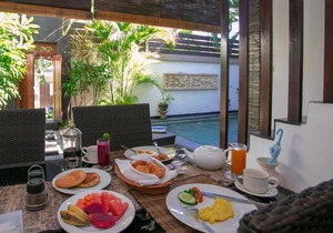 Racca Villa 1 Bedroom in border line Seminyak , Legian