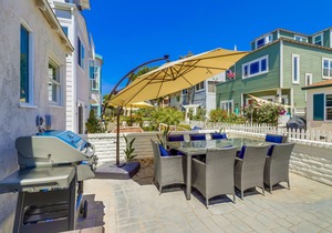South Mission Multi-Family Beach Home in San Diego