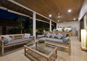 Spacious 3 Bedroom villa, seminyak