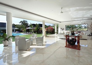 Stunning Rice Field View 4.5 Bedroom Villa Canggu;