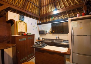 Traditional 8br Villa Central Seminyak