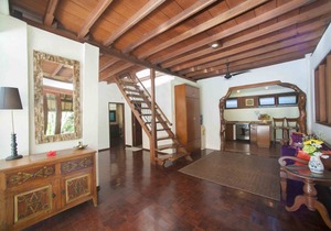 Traditional 8br Villa Central Seminyak