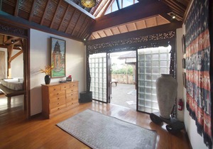 Traditional 8br Villa Central Seminyak