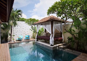 Two Bedroom Villa in Canggu, Private Pool with spacious living and dining area