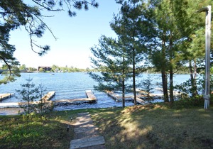 Upscale Lakefront 3 Bdrm Townhouse on Lake Minocqua. Walk to Downtown! in MINOCQUA