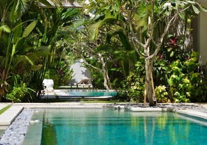 Vibrant 6BR Luxurious Villa, Seminyak! 7Min Walk To The Beach! W/Swim Pool!