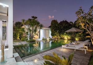 Villa Bahia 10mn walk to Central Seminyak Oberoi