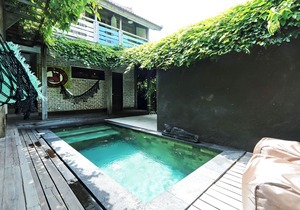 Villa Seniman Canggu Room 4 Wooden Gladak