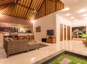 Uma Lima Villa | Batubelig