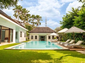 Villa Istana Putih | Batu Bolong