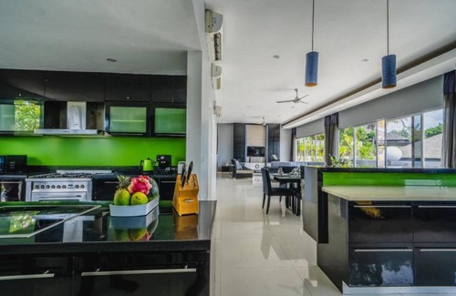 Uluwatu Villa | 1000 m² Villa ∙ 4 bedrooms ∙ 8 guests