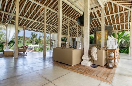 Kerobokan Villa | 1070 m² Villa ∙ 12 bedrooms ∙ 28 guests
