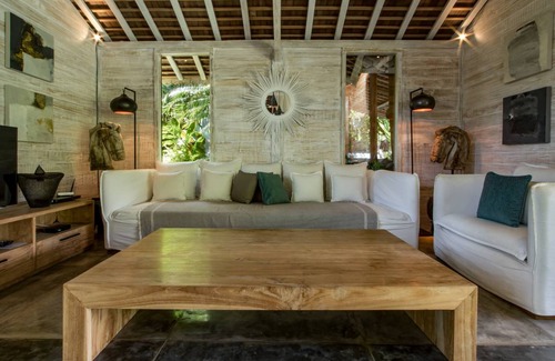 Kerobokan Villa | 1070 m² Villa ∙ 12 bedrooms ∙ 28 guests
