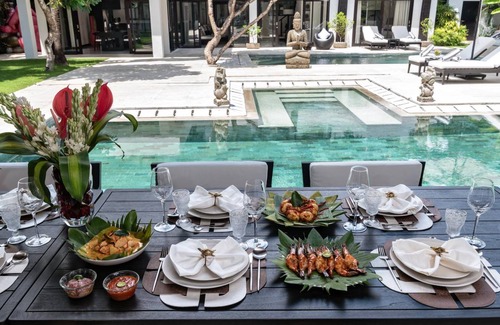 Sunset Road Villa | 1402 m² Villa ∙ 9 bedrooms ∙ 18 guests