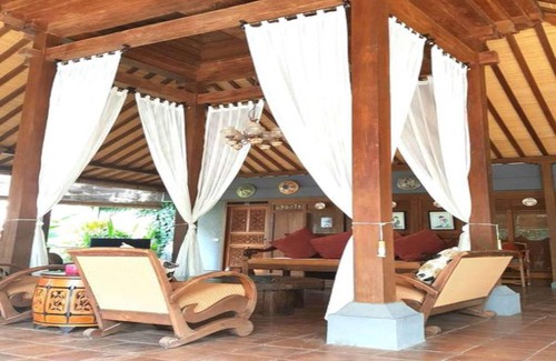 Sunset Road Villa | 150 m² Villa ∙ 2 bedrooms ∙ 4 guests