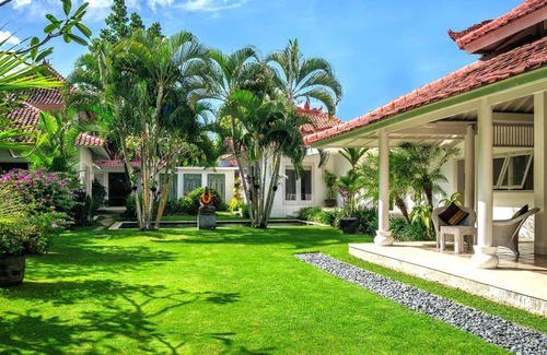 Petitenget Resort | 1500 m² Resort ∙ 127 guests