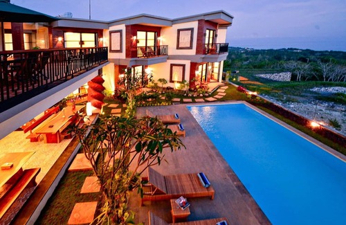 Pecatu Villa | 15BR Villa located in Uluwatu - 8 minutes walk from Topan Beach!