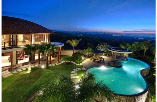 Bukit Villa | 2100 m² Villa ∙ 5 bedrooms ∙ 10 guests