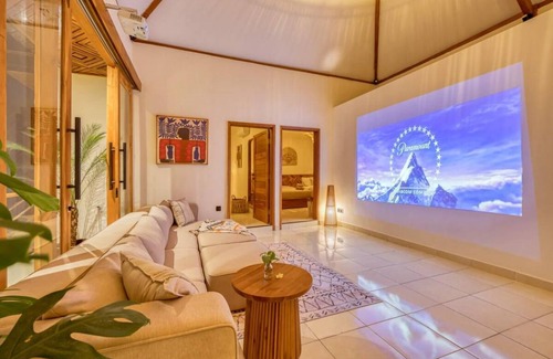 Central Seminyak Villa | 269 m² Villa ∙ 6 bedrooms ∙ 12 guests