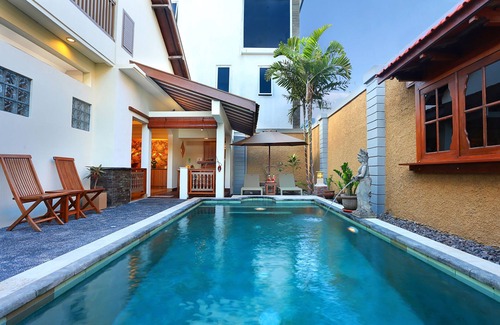 Mumbul Villa | 3 Bedrooms Villa Your Bali Tropical Home