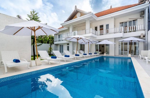 Dewi Sri House | 300 m² House ∙ 6 bedrooms ∙ 14 guests