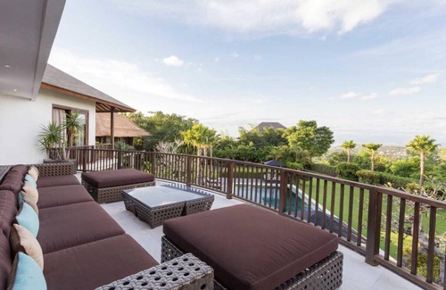 Taman Griya Resort | 3300 m² Resort ∙ 6 bedrooms ∙ 12 guests