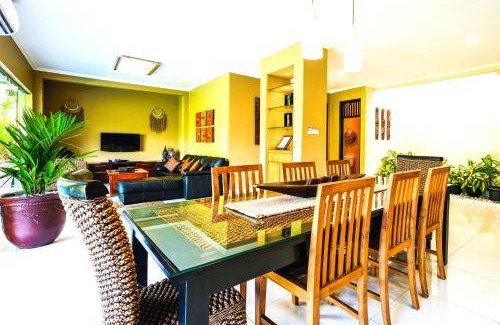 Kartika Plaza Villa | 350 m² Villa ∙ 5 bedrooms ∙ 14 guests