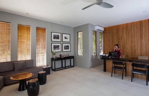 Sunset Road Villa | 375 m² Villa ∙ 1 bedroom ∙ 2 guests