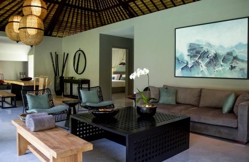 Sunset Road Villa | 375 m² Villa ∙ 1 bedroom ∙ 2 guests