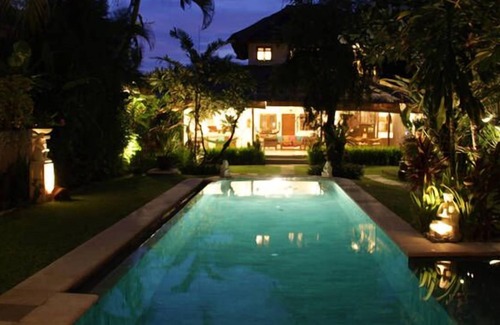Dyanapura Villa | 5 Bedroom 2 Pool Villas in Central Seminyak, Daily Housekeeping, shop, beach
