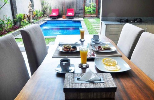 Dewi Sri Villa | 50 m² Villa ∙ 4 bedrooms ∙ 12 guests