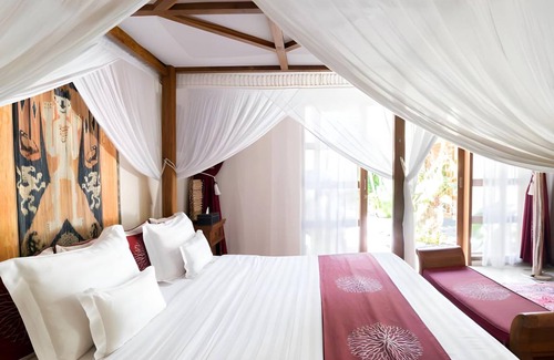 Sunset Road Villa | 500 m² Villa ∙ 2 bedrooms ∙ 4 guests