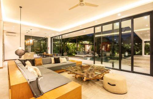 Berawa Villa | 550 m² Villa ∙ 5 bedrooms ∙ 10 guests