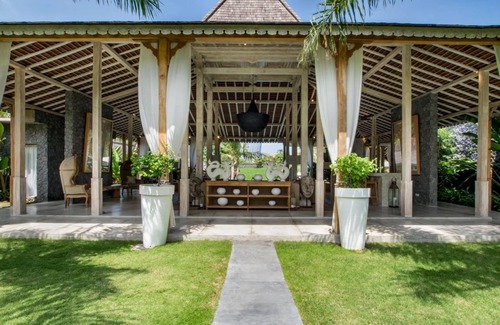 Kerobokan Villa | 800 m² Villa ∙ 8 bedrooms ∙ 20 guests