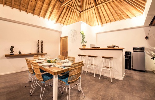 Petitenget Villa | ✩$99✩6min 2 Beach✩2BR Pool✩Wifi✩6pax✩Potato Head✩